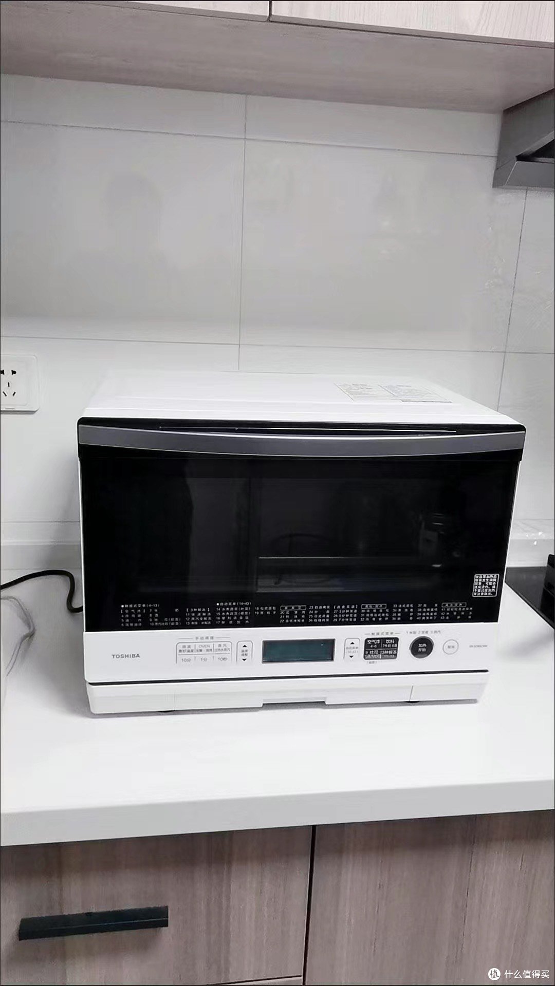 东芝水波炉，真的是一款集颜值与实力于一身的厨房神器，为我的生活带来了诸多便利和美好。

