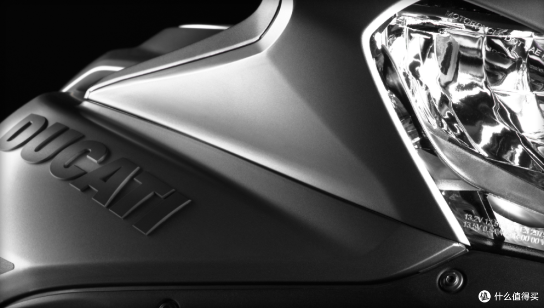 杜卡迪Multistrada 1200 S Granturismo多功能高端探险摩托车