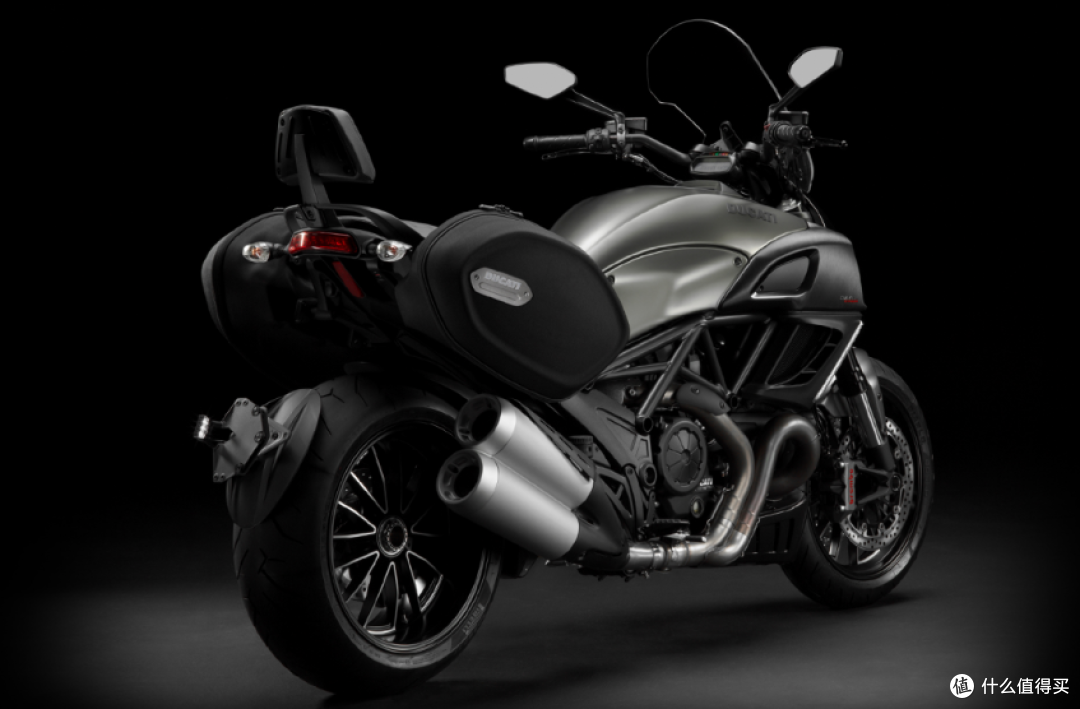 杜卡迪Diavel Strada 2013 双缸发动机高性能街车