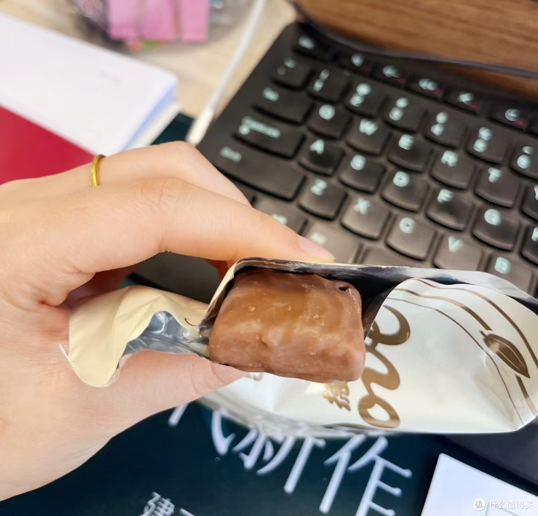 🍫德芙 可可小方酥：甜蜜的方寸之间，藏着幸福的味道