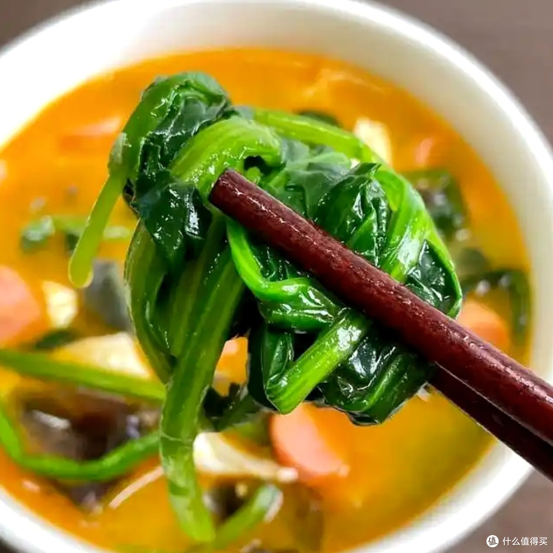 冬季必备!一碗热乎乎的上汤菠菜,温暖你的肠胃和心灵