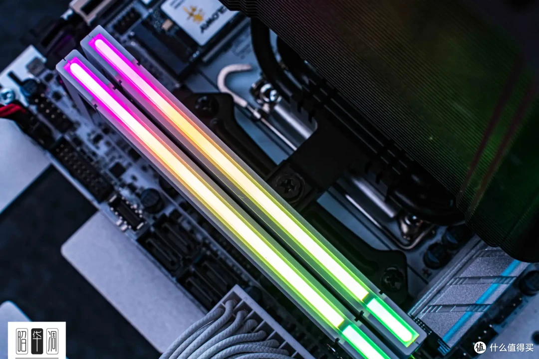 阿斯加特博拉琪 II 代 DDR5 内存:颜值与性能兼备的电竞神器