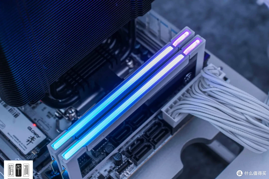 阿斯加特博拉琪 II 代 DDR5 内存:颜值与性能兼备的电竞神器