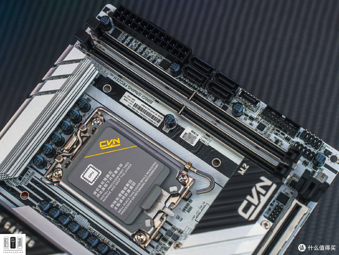 阿斯加特博拉琪 II 代 DDR5 内存:颜值与性能兼备的电竞神器