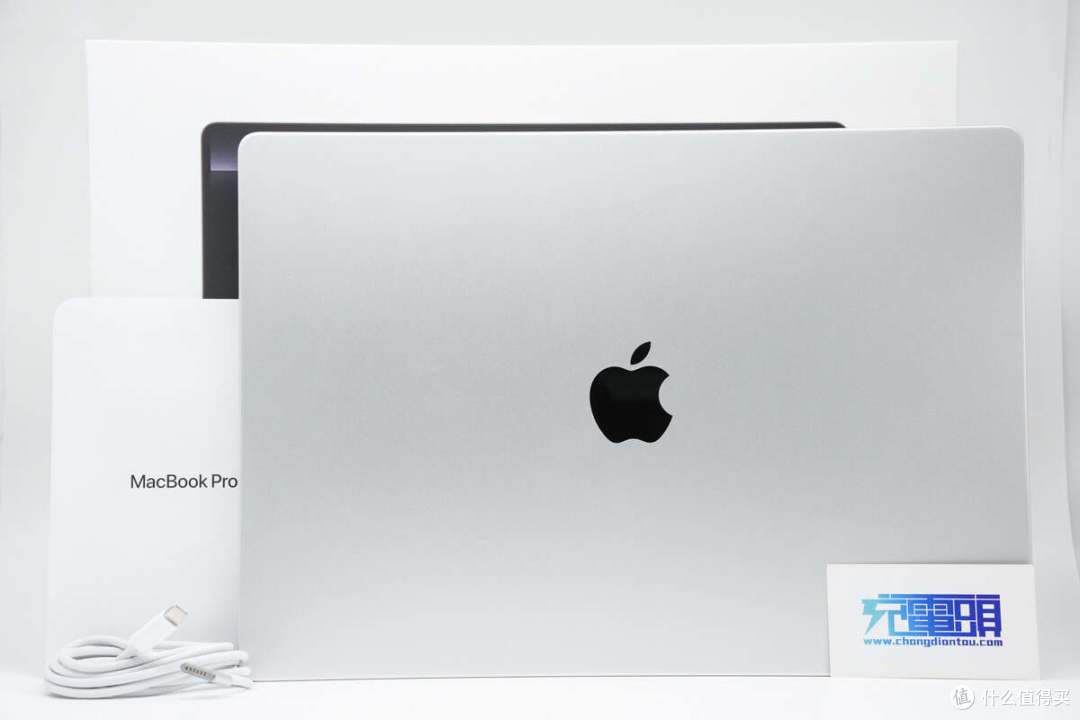 峰值达139W,1小时41分满电!MacBook Pro 16 M4 Pro充电全程测试