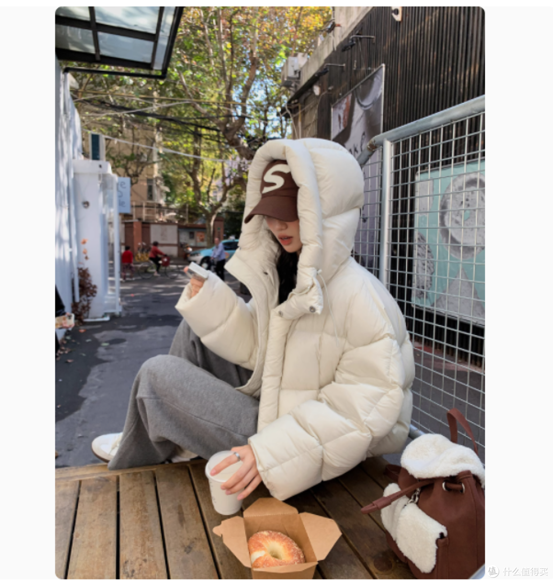 冬日时尚必备!韩版云朵泡芙羽绒服,短款美式的时尚魅力