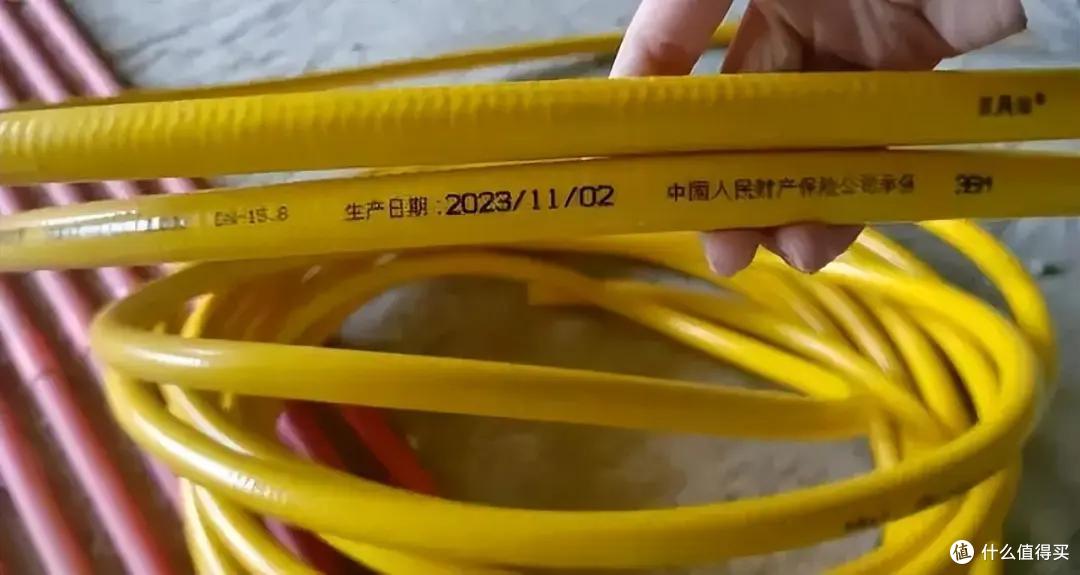 这种“燃气管”很容易漏气,堪称“夺命管”,可许多家庭还在用!