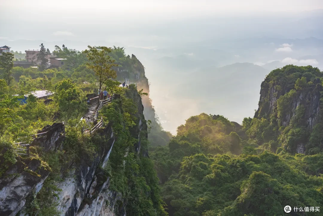 这4条藏在山山水水里的自驾线,抓紧了春天的流量密码!
