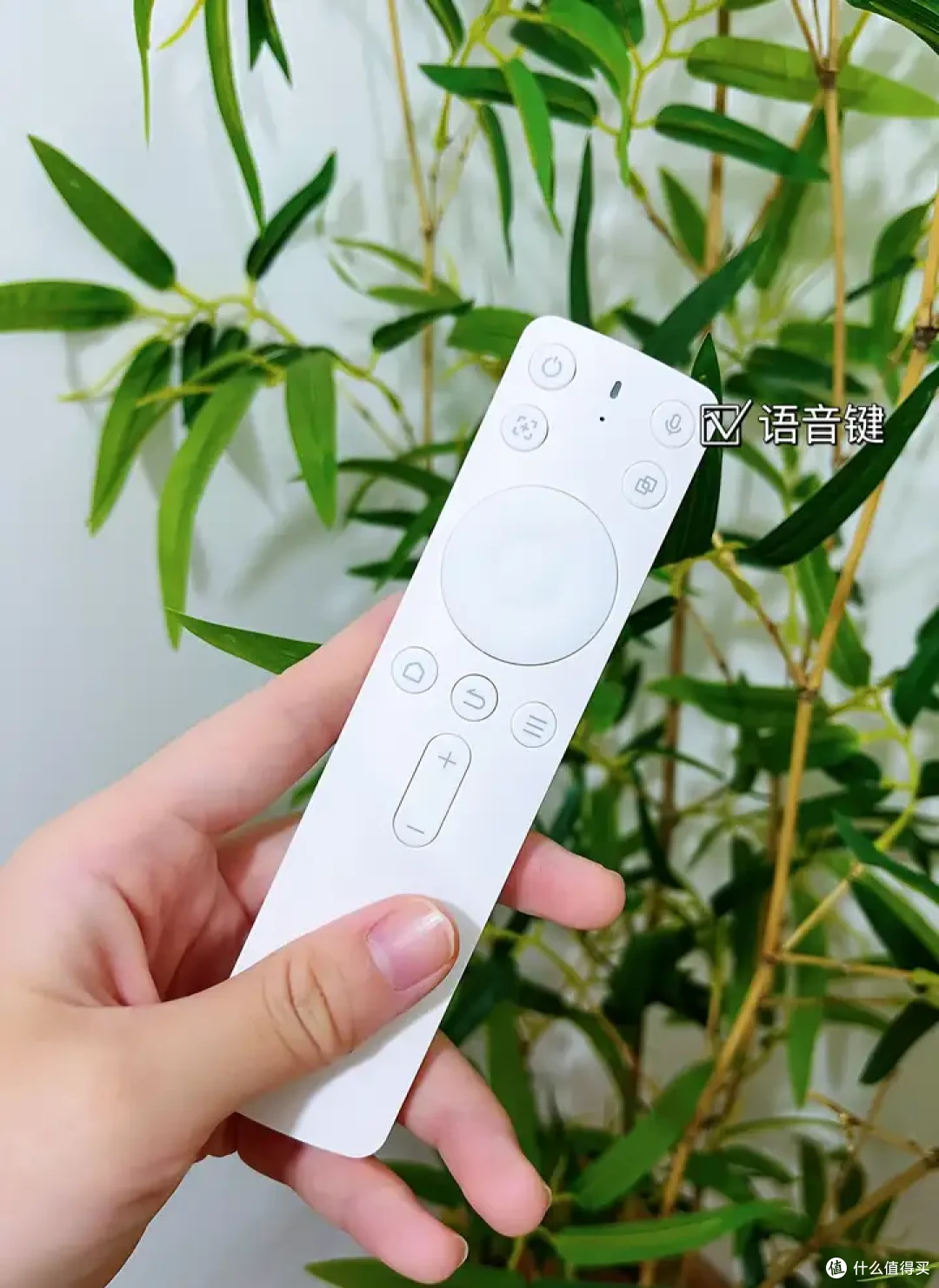 当deepseek接入投影仪,有什么不一样?千元以下投影仪值得买吗?