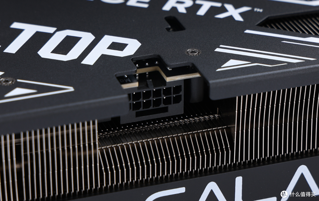 性能直逼4080S?RTX5070Ti金属大师OC显卡搭配9800X3D装机实测