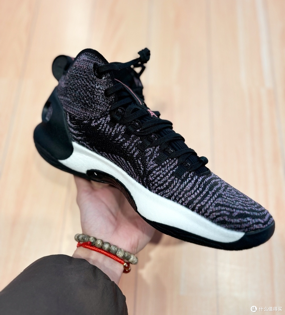 🏀 李宁 驭帅ULTRA 曜:篮球场上的“科技战靴”