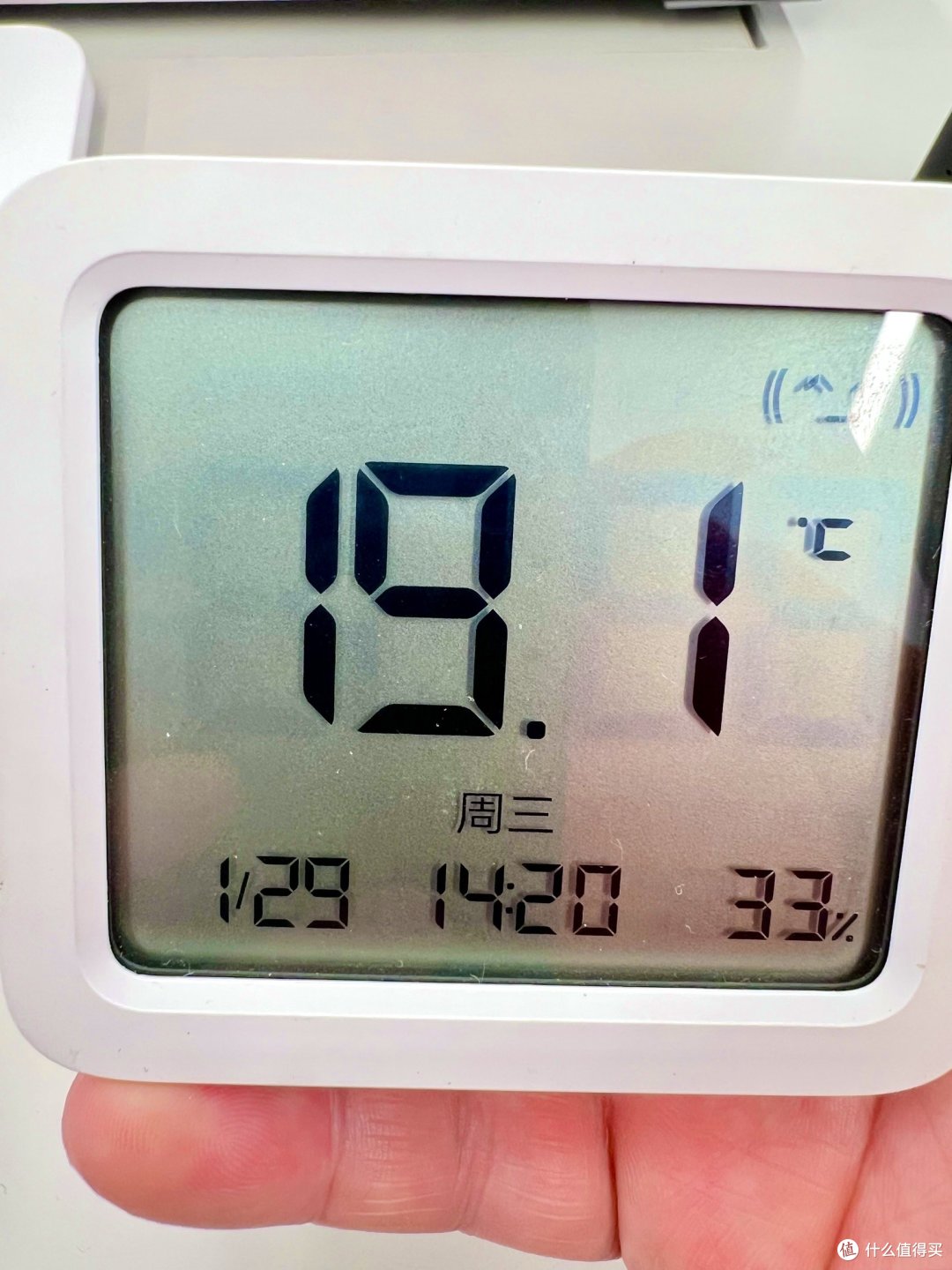 打工人的桌面上可以放一个米家智能温湿度计 3,打造舒适智能生活