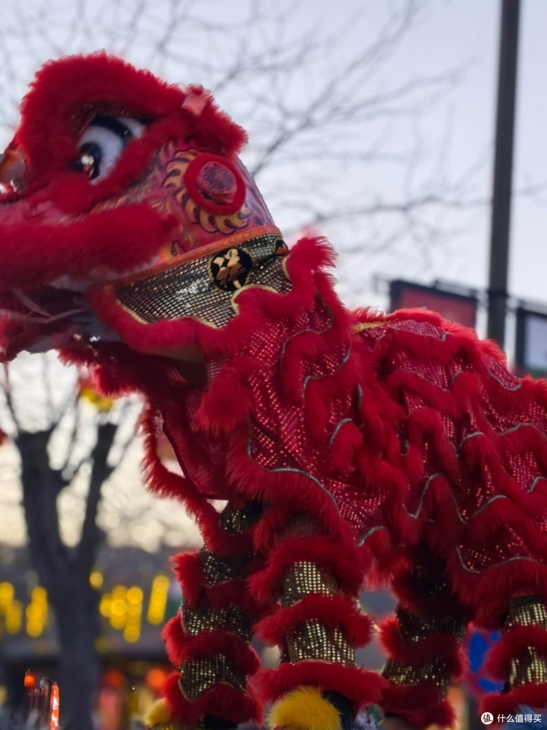 舞狮闹元宵，大家一起过元宵