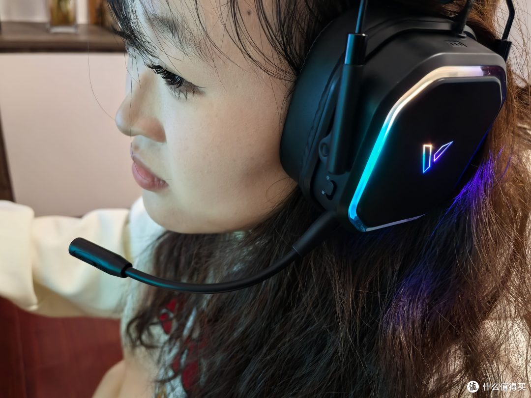 雷柏 VH850:多模无线RGB,音质卓越还舒适