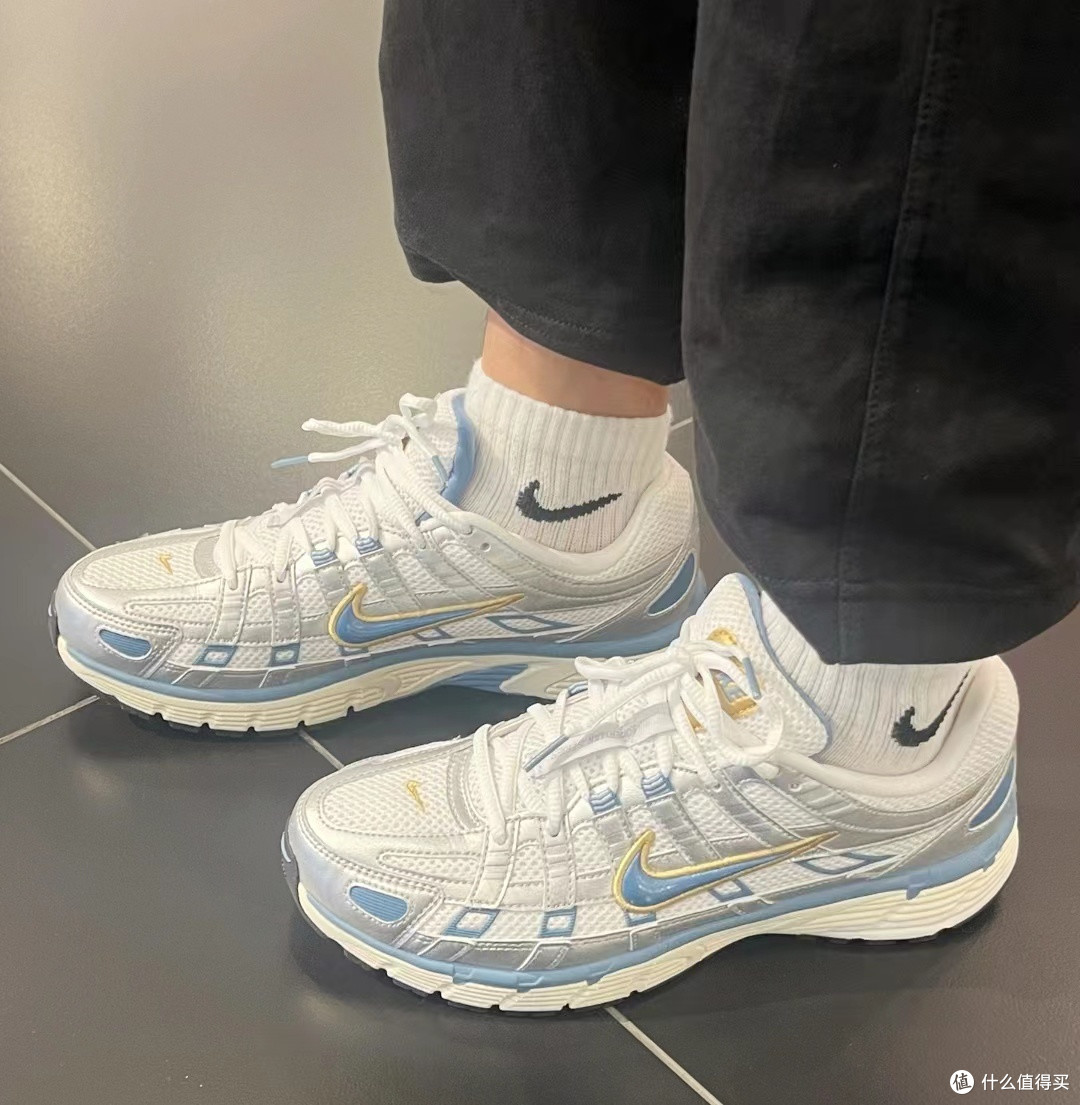 耐克P-6000:银蓝配色,时尚潮流!
