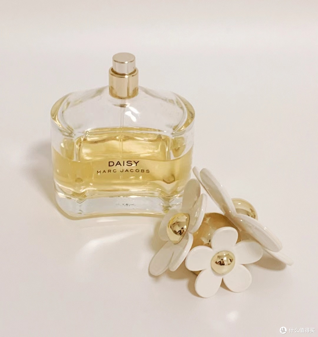 甜美女生的浪漫之选:MARC JACOBS雏菊女士淡香水