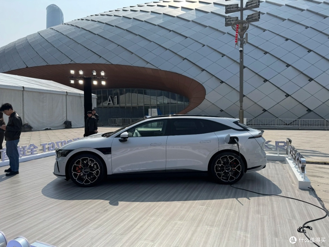 极氪007GT：2025年猎装车新势力剖析
