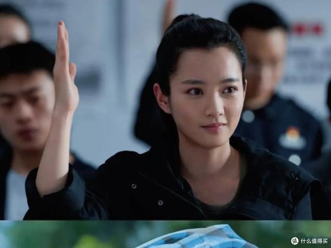 《三叉戟2》:中年警察的“喜剧突围”,笑料与争议齐飞