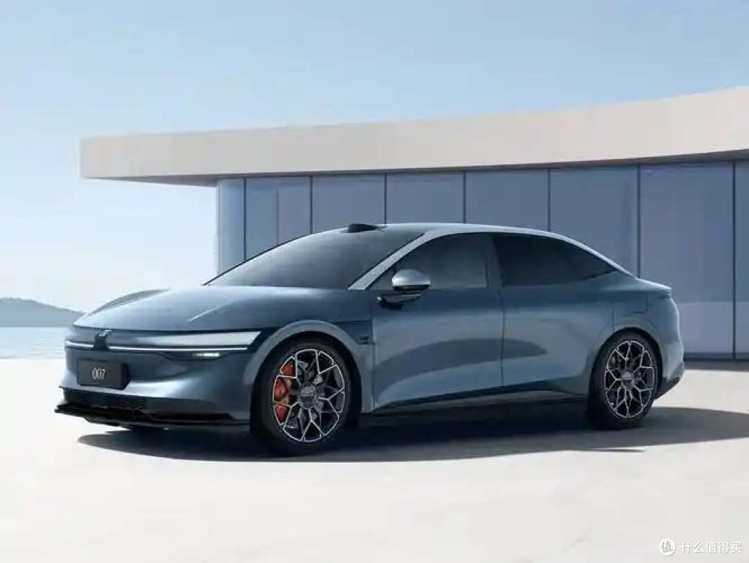 极氪007GT：竞技美学演绎豪华电动新境界