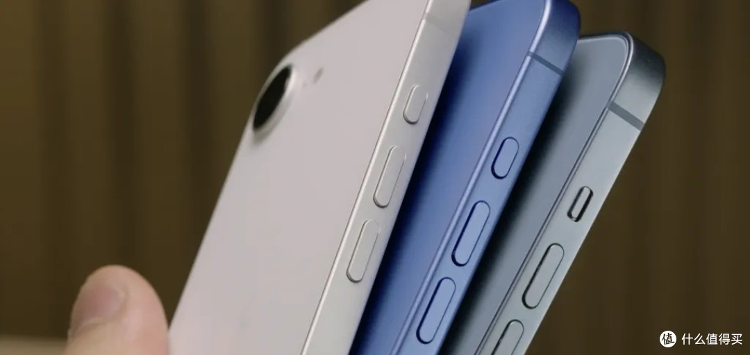 iPhone 16e 首发评测:信号好续航强?和 iPhone 16 比比看