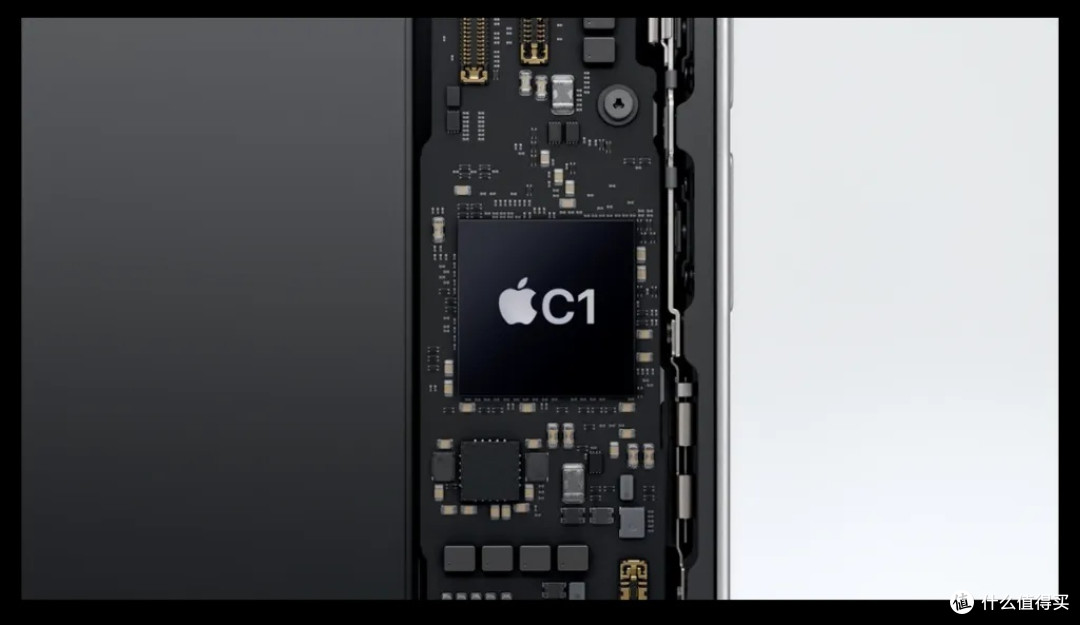 iPhone 16e 首发评测:信号好续航强?和 iPhone 16 比比看
