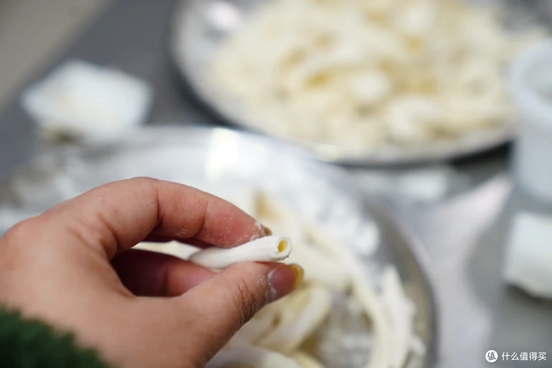 用上全自动面条机，我和兰州拉面的距离，只差一碗牛肉汤