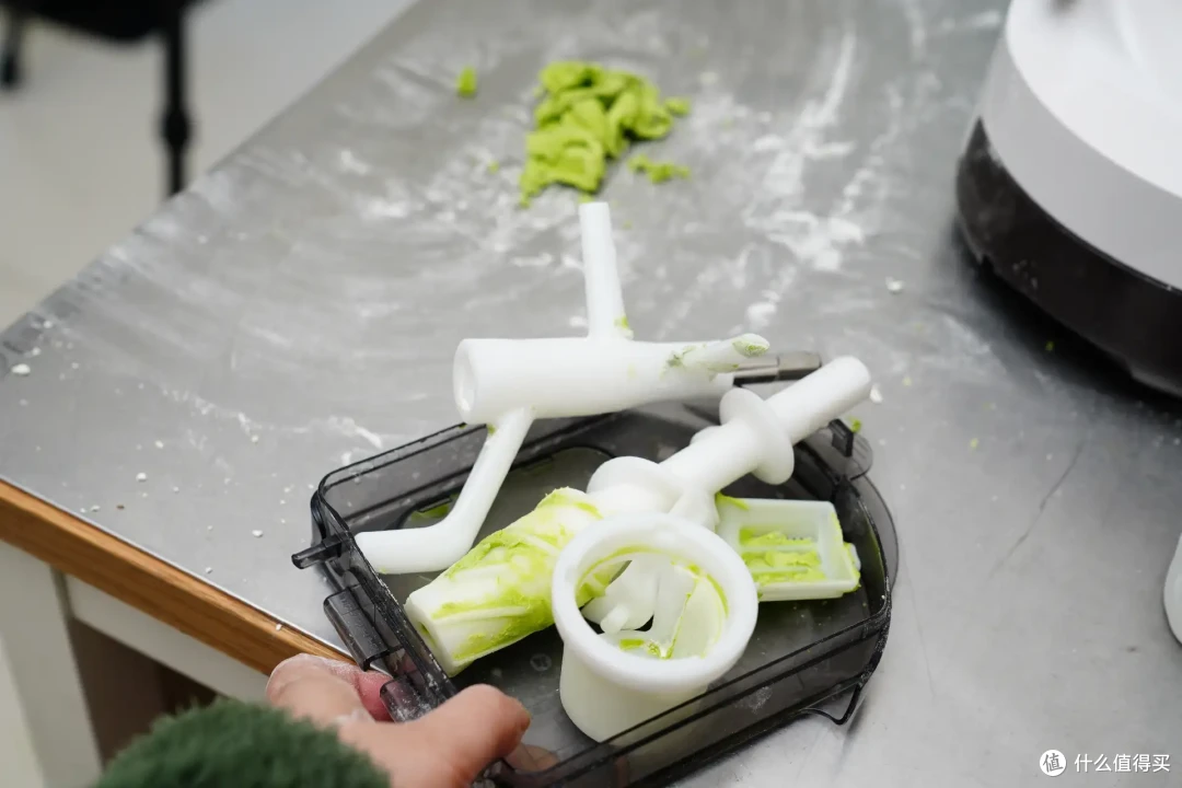 用上全自动面条机，我和兰州拉面的距离，只差一碗牛肉汤