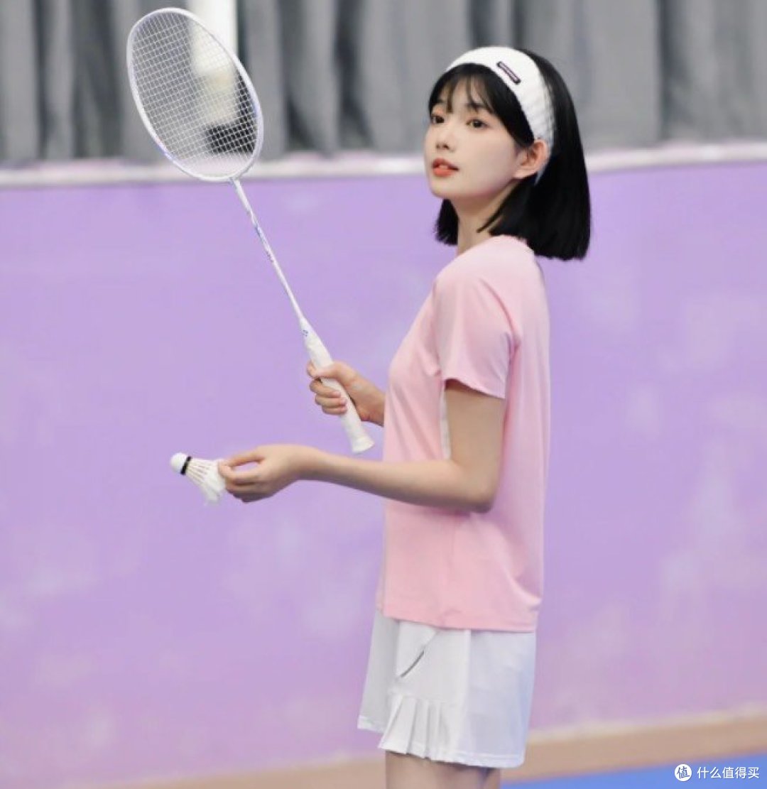 女生羽毛球拍推荐,小众高颜值来袭!