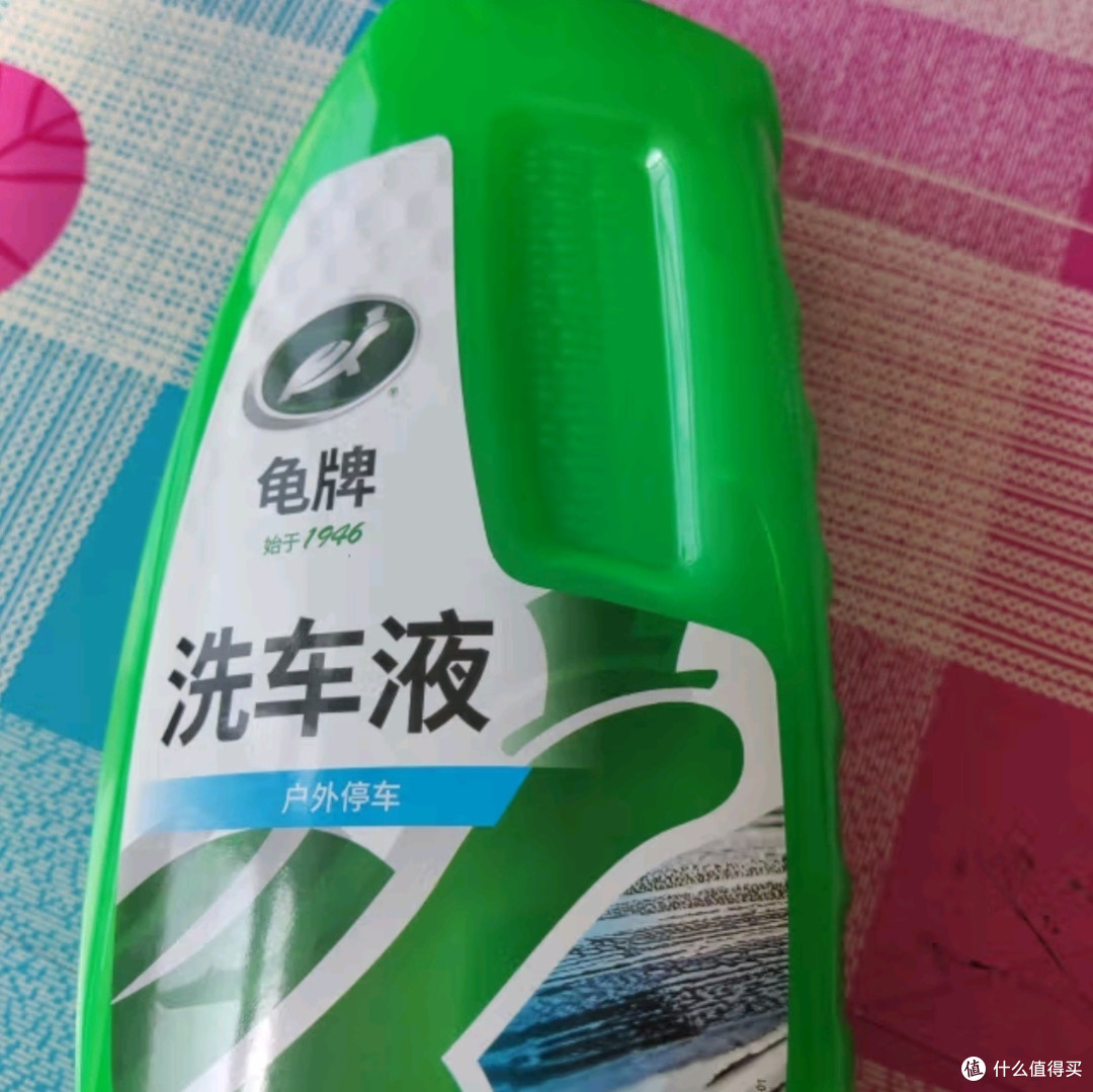 龟牌硬壳盾高泡洗车水蜡：汽车清洁与上光的优选之选