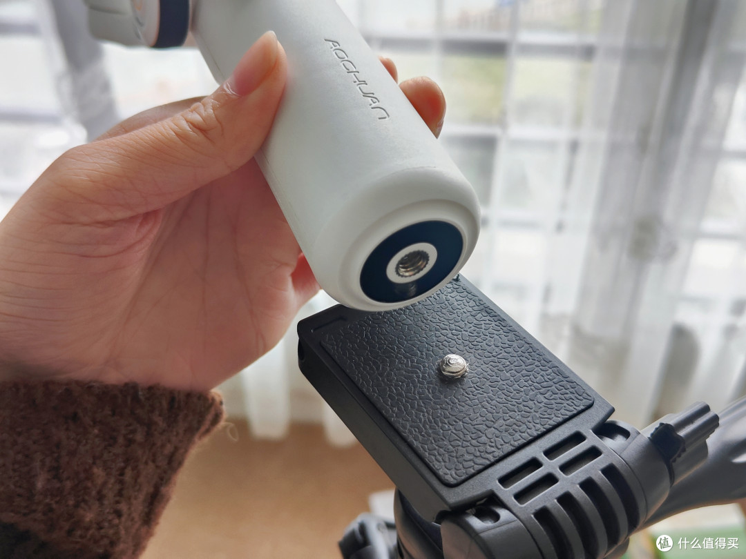 手机稳定器有必要吗?如何选择一款适合自己的手机云台?