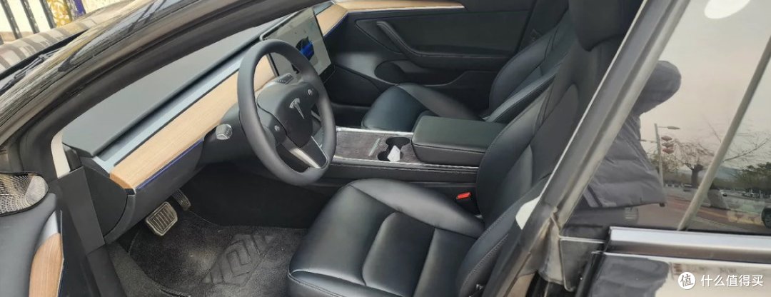 十万预算电车对比评测:特斯拉Model 3与比亚迪汉EV谁更胜一筹?