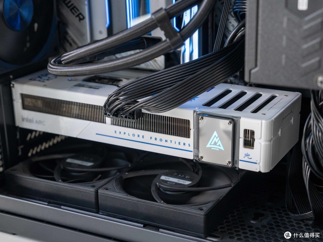 这波真的可以冲,2K甜品卡之蓝戟B580 Photon 12G OC测评