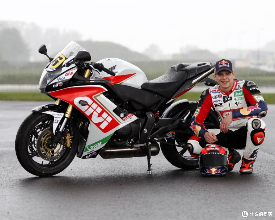 Honda CBR600RR特别版直列四缸发动机摩托车