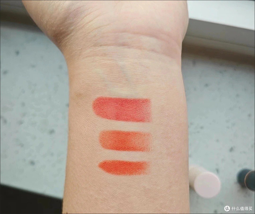 精致女孩的时尚秘籍:卡姿兰雾面丝绒哑光口红