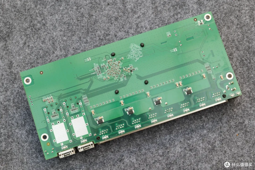 万兆内网一步到位！兮克SKS3200-8E2X交换机拆机+链路聚合实战