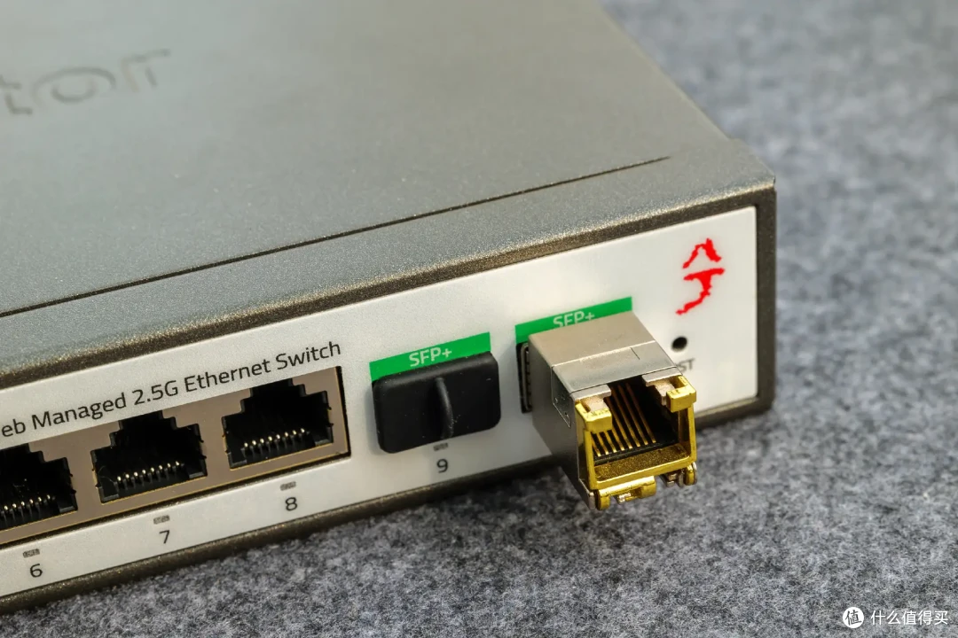 万兆内网一步到位！兮克SKS3200-8E2X交换机拆机+链路聚合实战