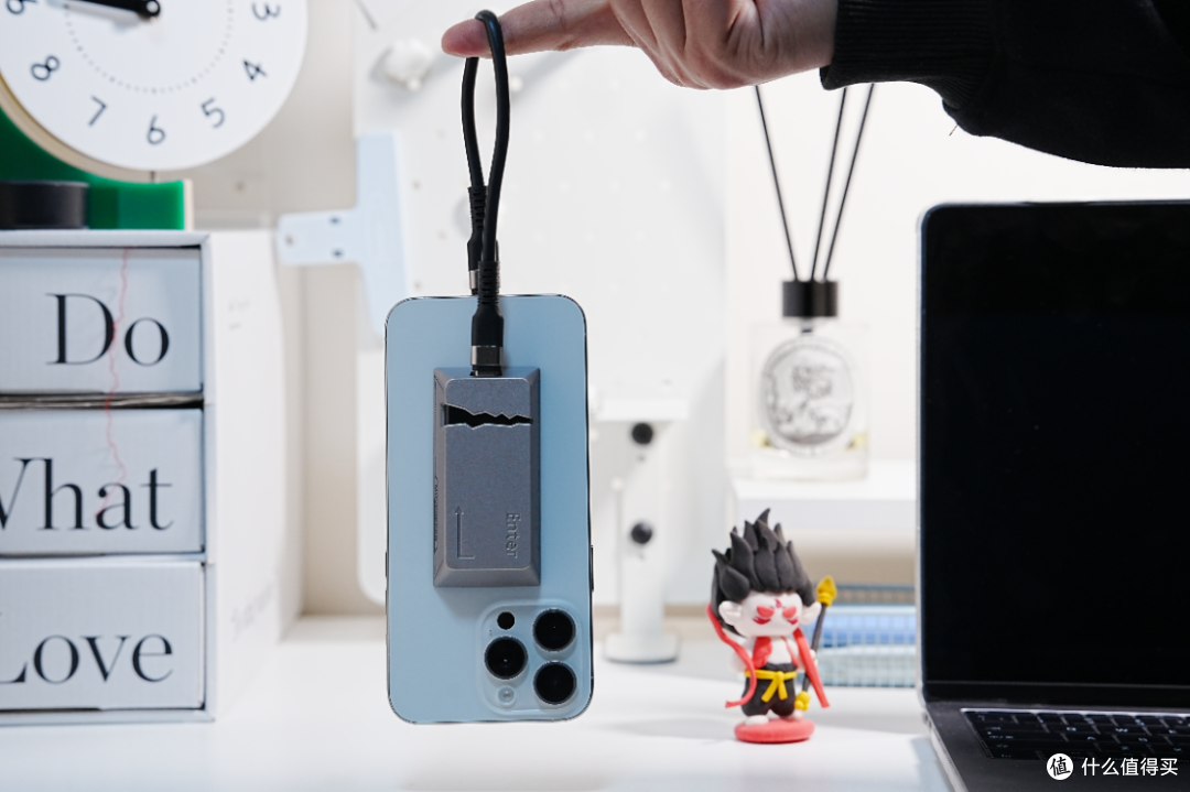 无痛扩容1TB 移速磁吸移动固态硬盘 你的随身数据管家