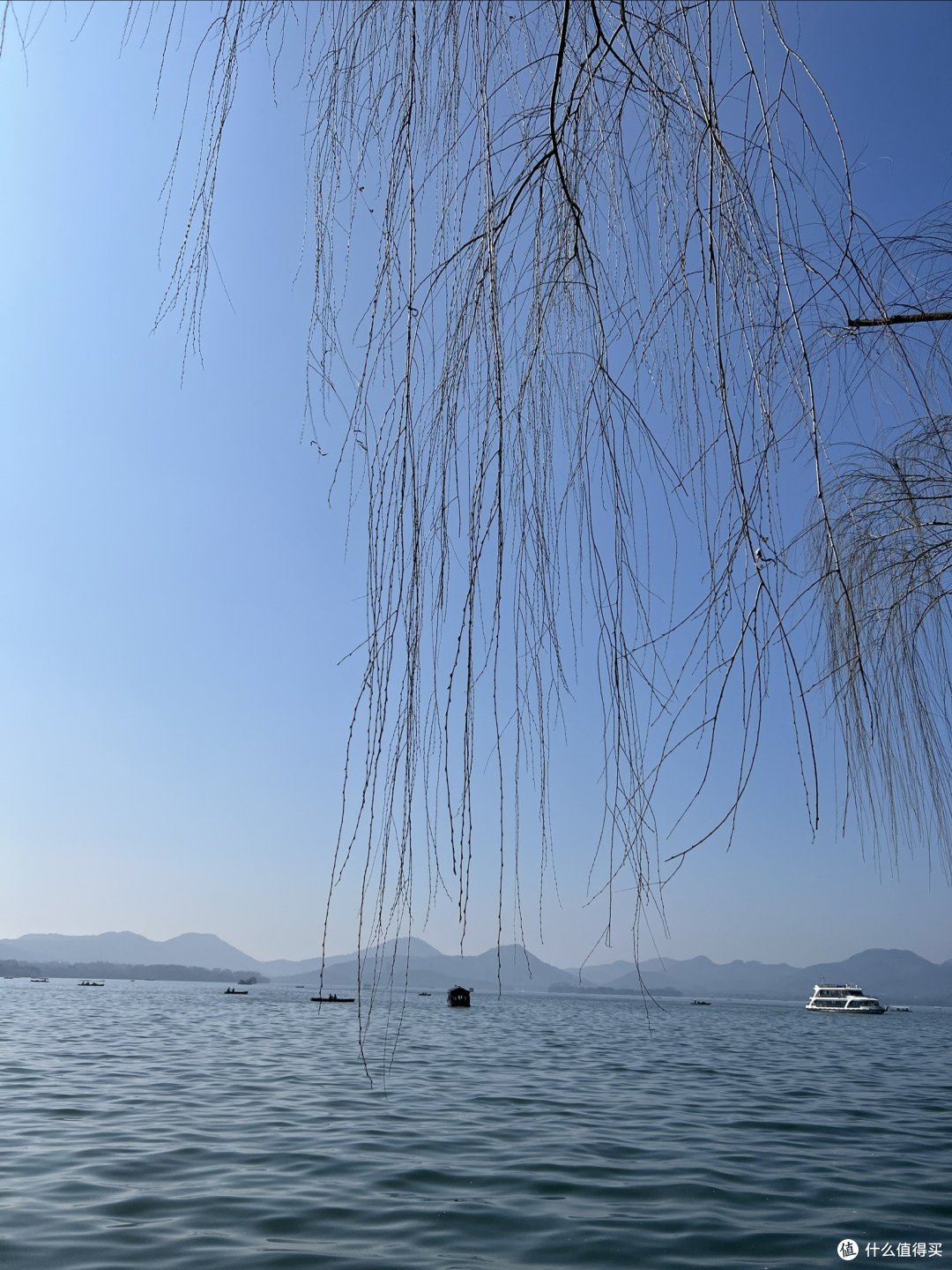 3月2日带着女神游览杭州西湖的白堤!