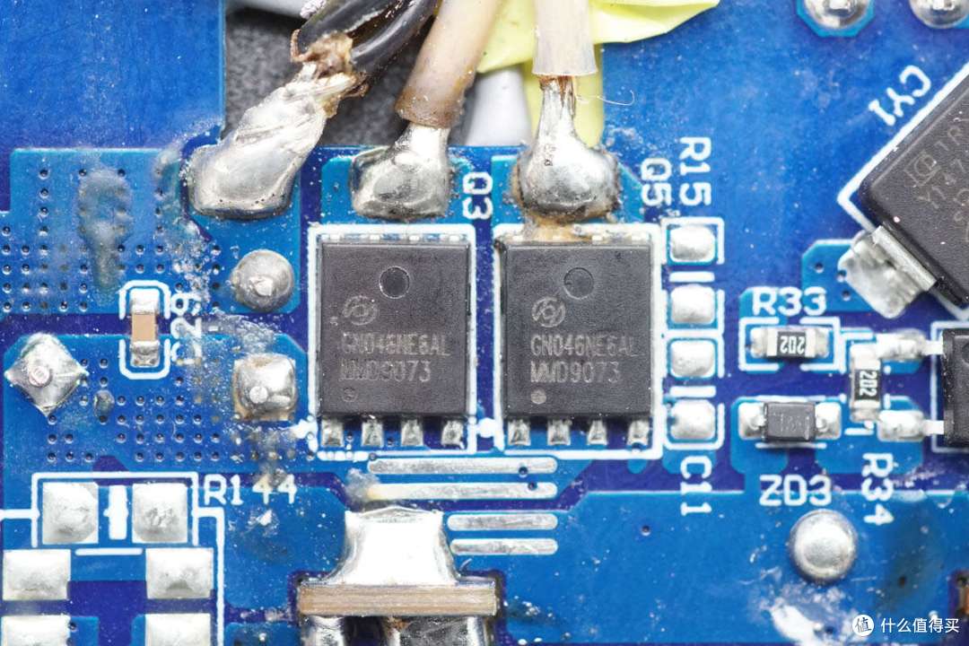 拆解报告:L Lab爱兰博130W 2C1A氮化镓快充充电器