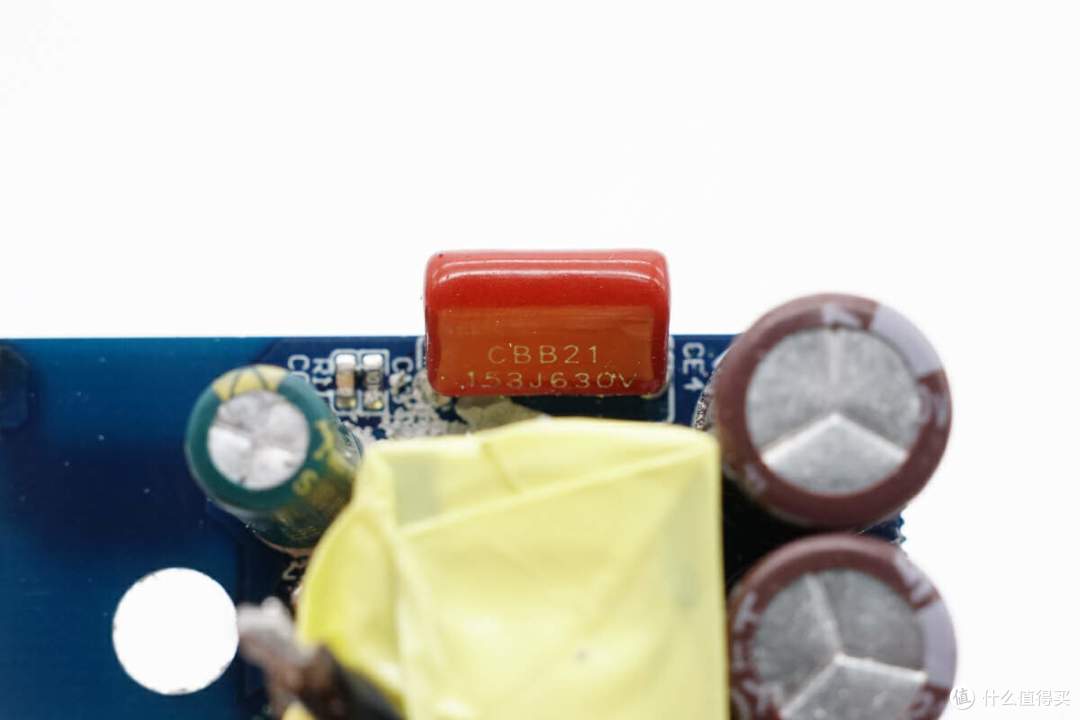 拆解报告:L Lab爱兰博130W 2C1A氮化镓快充充电器