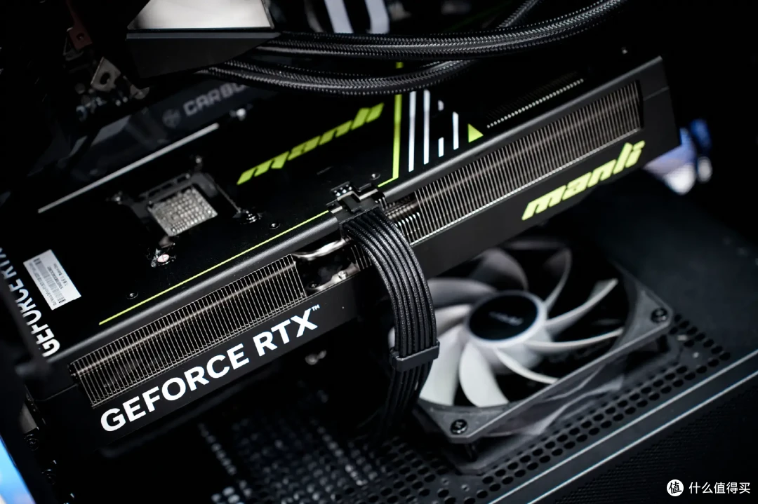 4599首发价?性价比超一流?万丽星云GeForce RTX 5070上手实测