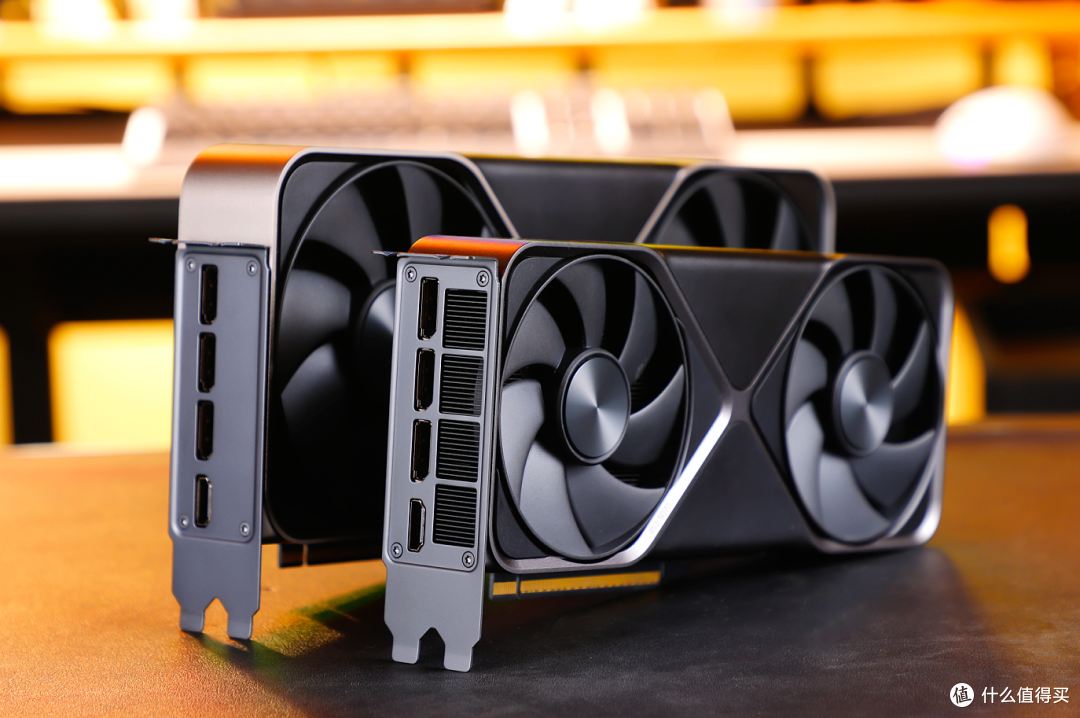13游戏+4生产力应用 英伟达 RTX 5070 FE VS 4070 SUPER全面对决