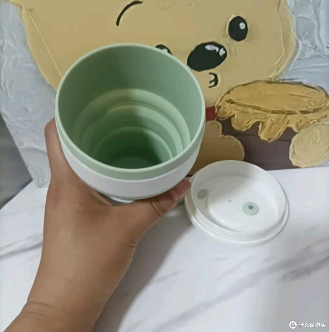 你的通勤背包里,藏了这款便携神器吗?尚烤佳轻行硅胶可折叠水杯