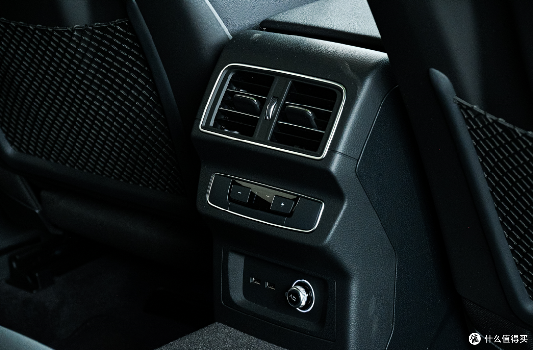 34.98万起，奥迪Q5L quattro 45 周年典藏版，经典再进化