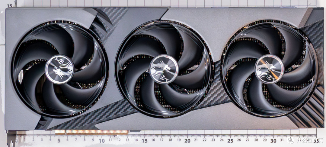 开学了!来一块RTX5070Ti Vanguard神龙显卡安心学ComfyUI?