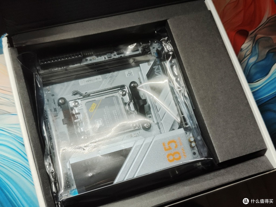 轻松打造锐龙小钢炮 - 七彩虹 CVN B850I主板首发开箱解析