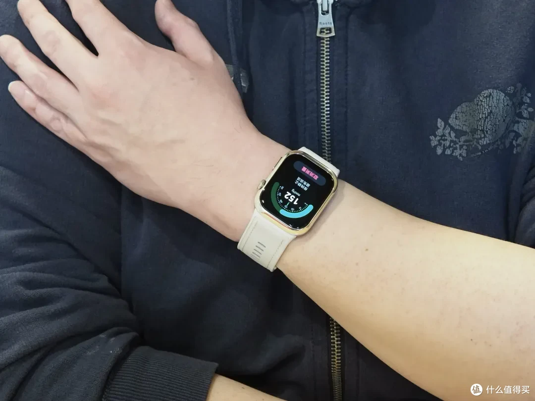 深夜收到父亲的血压警告后,我决定给所有朋友安利这块表……