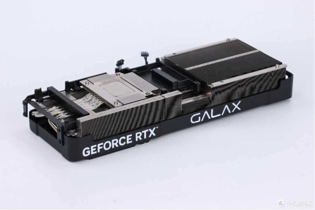 黑科技小钢炮！影驰RTX 5070金属大师OC实测