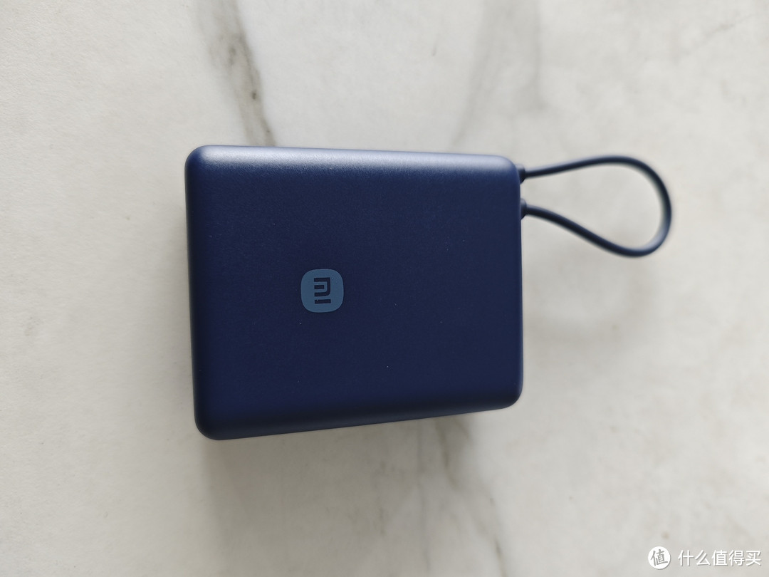 小米充电宝自带线10000mAh，便携又实用的出行神器