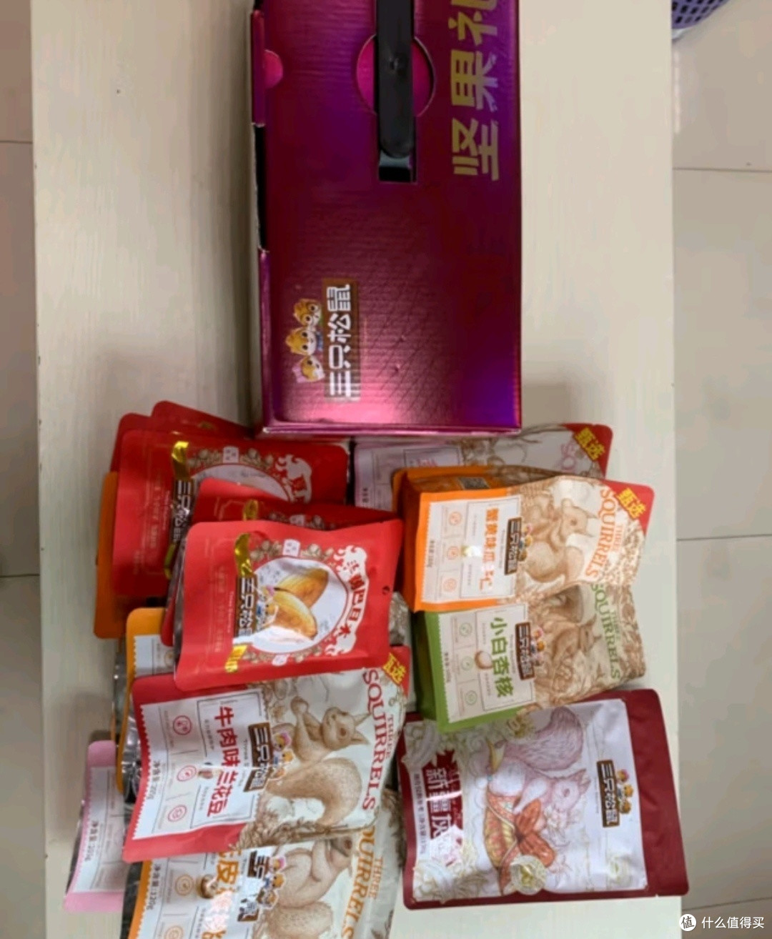 三只松鼠坚果礼盒:年味满满,共享坚果盛宴,聊聊你的过年开销